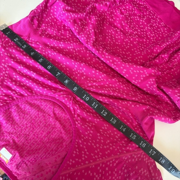 Lucy pink athletic top - Picture 6 of 7